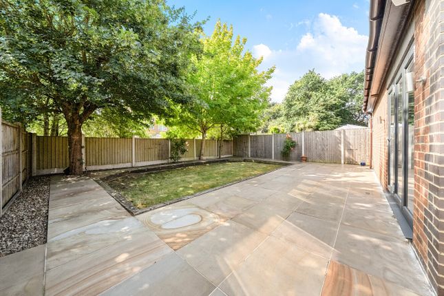 55, Moorhen Drive, Reading photo 4