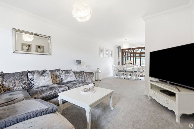 14, Saltcoats, South Woodham Ferrers photo 2