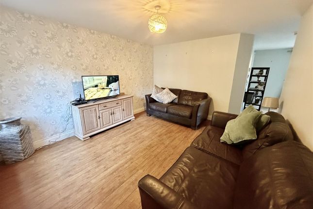 19, Southside Gardens, Sunderland photo 3