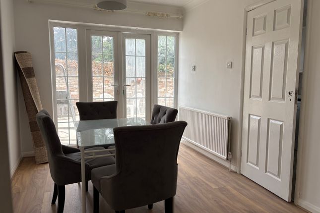 37, Villier Street, Uxbridge photo 4