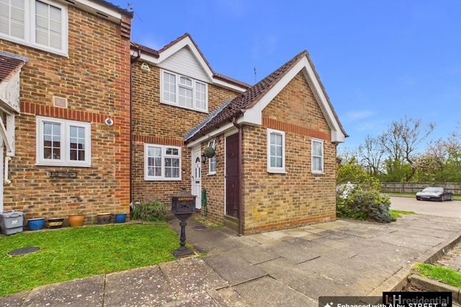 2-bed house on 3 Oberon Close, Borehamwood, £435,000