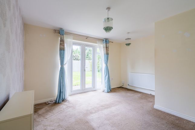 2, Lucy Baldwin Close, Stourport-on-severn photo 2