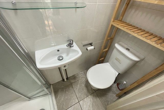 Room 2, Birmingham photo 3