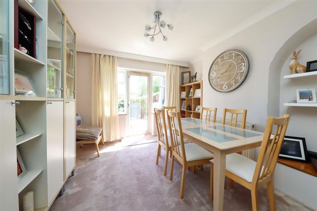 18, Long Lane, Hillingdon photo 4