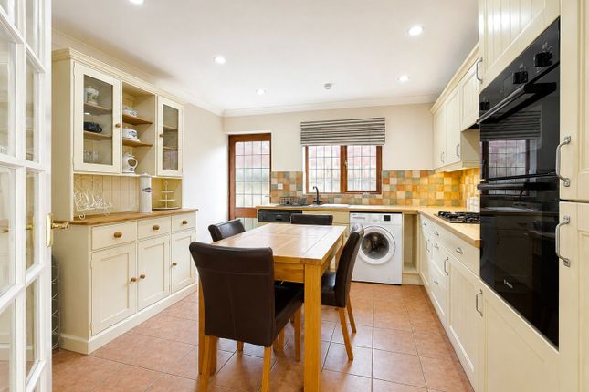 2, Shawhurst Gardens, Birmingham photo 3