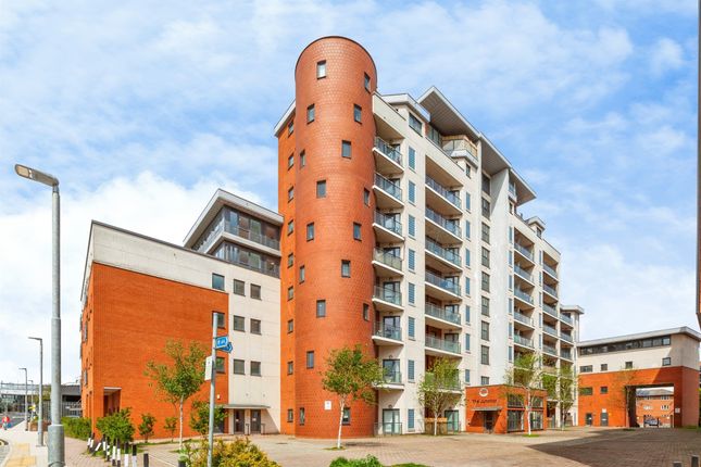 1-bed flat on Flat 29, The Junction, Grays Place, Slough, £210,000