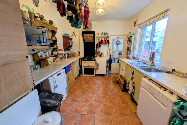 4, Heol Trefrhiw, Ammanford photo 4