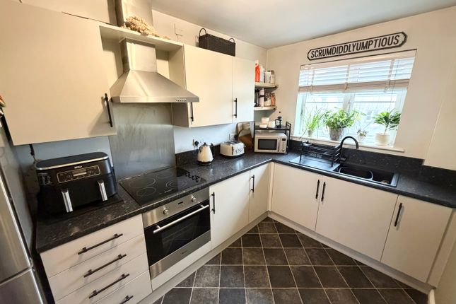 44, Bryntirion, Llanelli photo 5