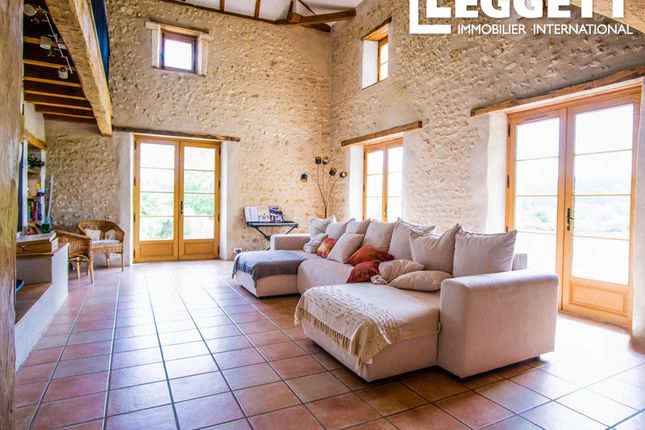 Villa for sale in Angoulême, Charente, Nouvelle-Aquitaine