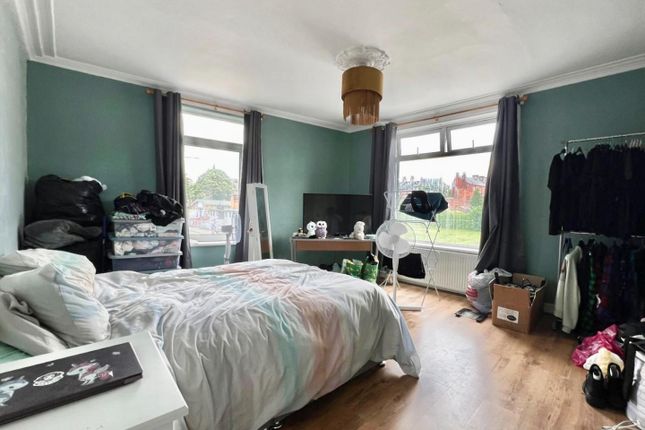 End terrace house for sale in Pitt Street West, Barnsley