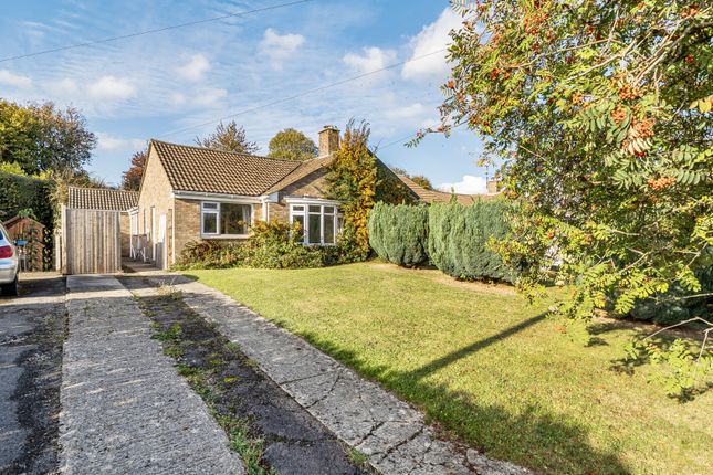 3-bed bungalow on Down View, Stroud, £325,000