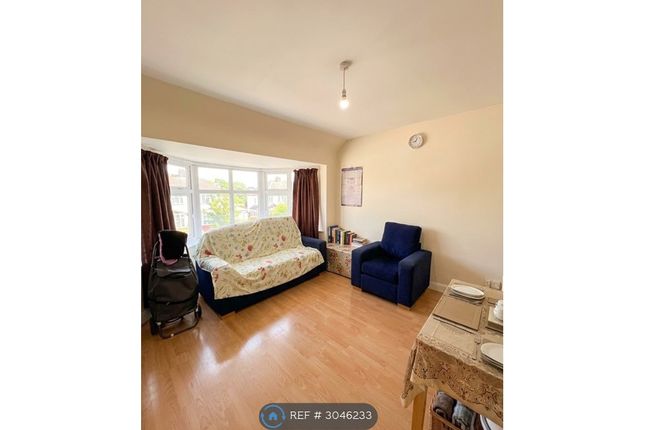 First Floor Flat, Almorah Road, Hounslow photo 2