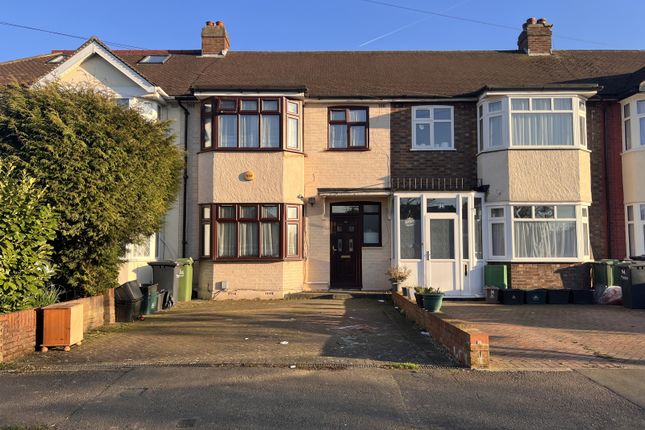 Studio house on NORTHFIELD ROAD, WALTHAM CROSS, £2,495/mo