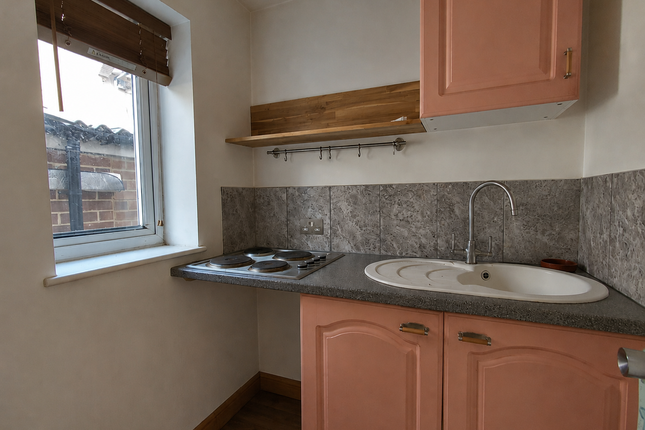 29, Sherwood Avenue, Hayes photo 5