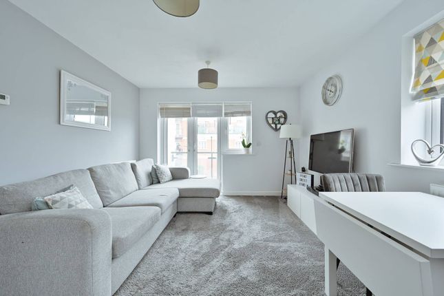 Edridge Court, Watford photo 4