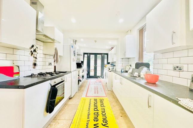 14 Sherwin Grove, Nottingham photo 2
