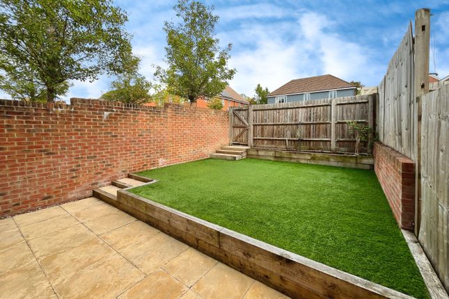 20, Errington Road, Andover photo 3