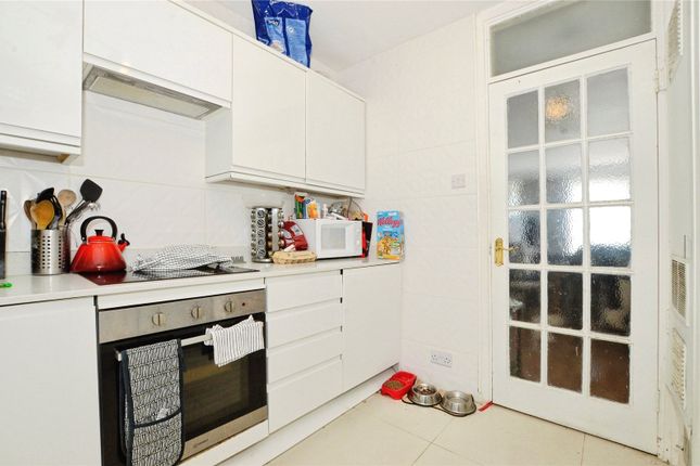 3, Trinity Close, Northwood photo 4