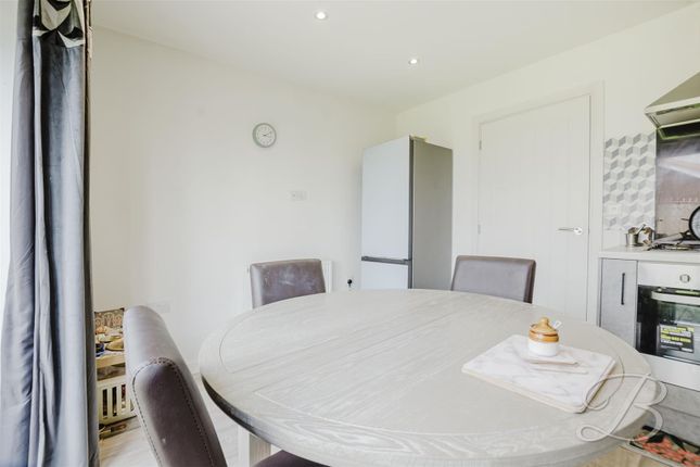 17, Sandy Grove, Mansfield photo 3