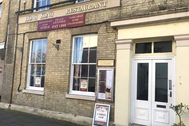 Thumbnail Restaurant/cafe for sale in Old Bull Yard, Market Square, St. Neots