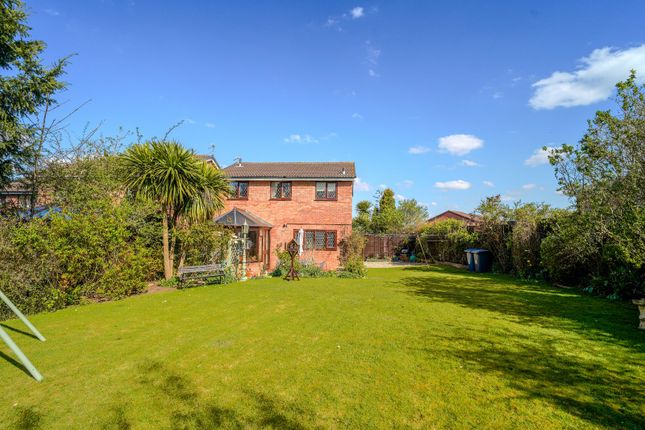 16, Hatfield Drive, Nottingham photo 3