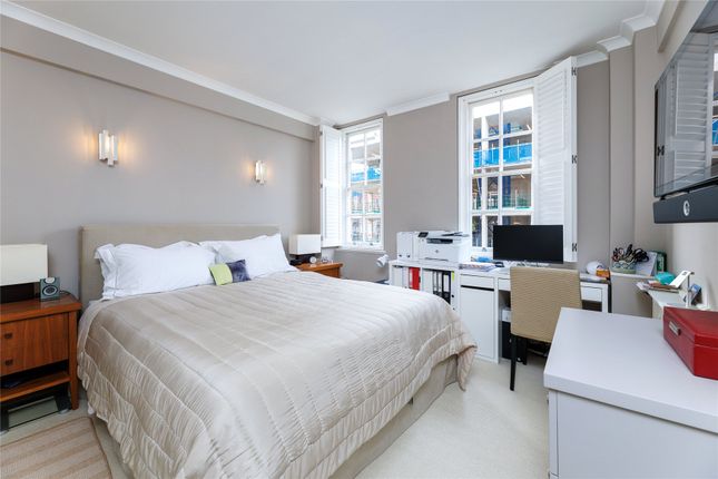 Flat for sale in Cranmer Court, Whiteheads Grove, Chelsea, London