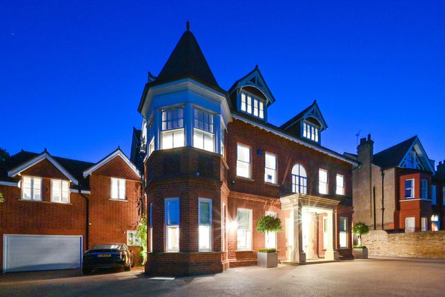 1, Westbury Road, London photo 2