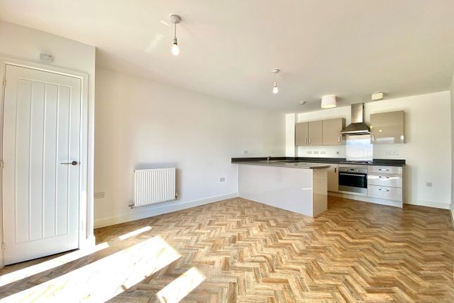 Flat for sale in Baroque Court, Newport