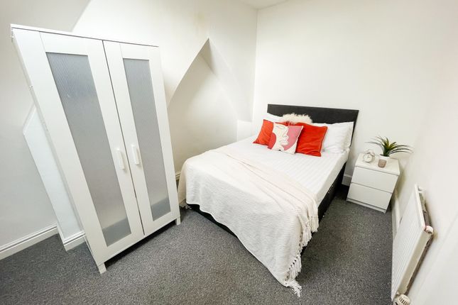 Thumbnail Shared accommodation to rent in Picton Road, Wavertree, Liverpool