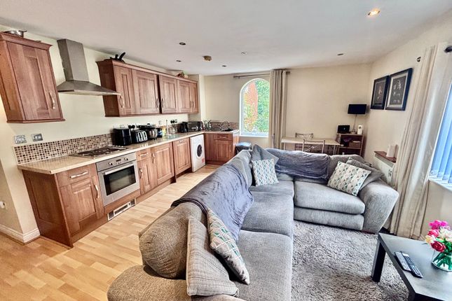 Apt 8, Middlesbrough photo 2