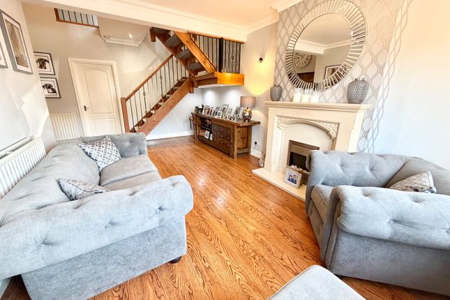 221, Commonside, Brierley Hill photo 4