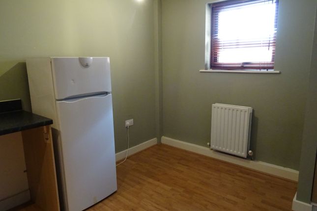 4, Moore, Woodlands Village, Wakefield photo 4