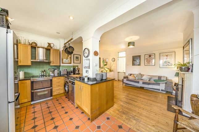 24, Kendall Road, Isleworth photo 4