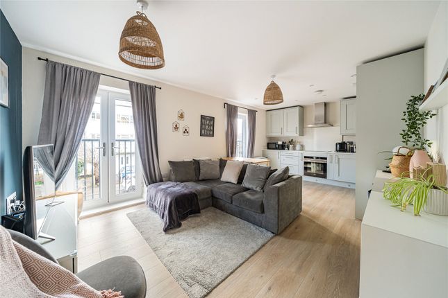 Flat 5,, Bridge House, Walton-on-Thames photo 2