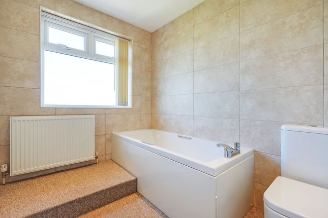 10, Chestnut Close, Dronfield photo 4