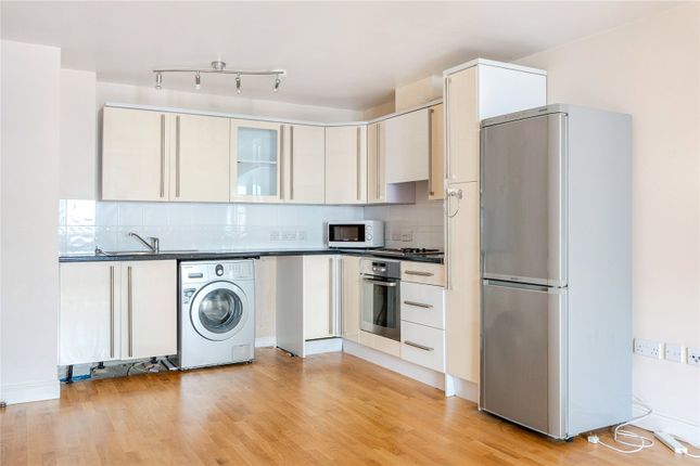 Flat 36, Hudson House,,, Station Approach, Epsom photo 4