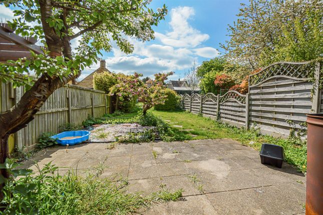74, Hamlet Road, Haverhill photo 2