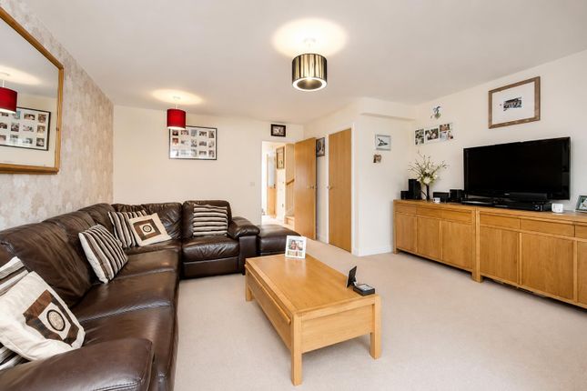 11 Frederick Place, Frogmore, St. Albans photo 2