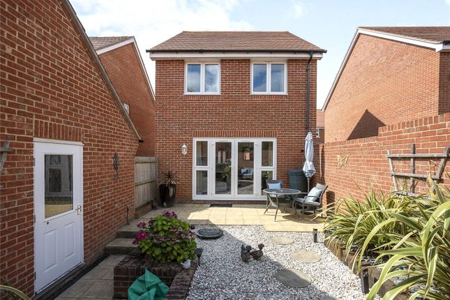 Thumbnail Detached house for sale in Brushwood Grove, Emsworth