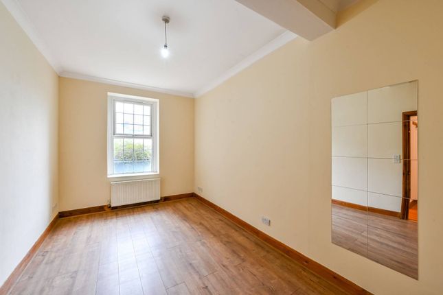 Maisonette for sale in Torriano Avenue, Kentish Town, London