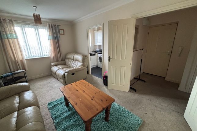 Flat 29, Gardens Close, Moorgate, Rotherham photo 5