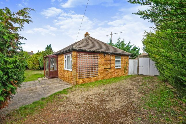 Thumbnail Detached bungalow for sale in Milestone Road, Carterton