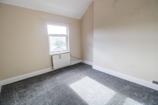 8, Victoria Street, Leek photo 5