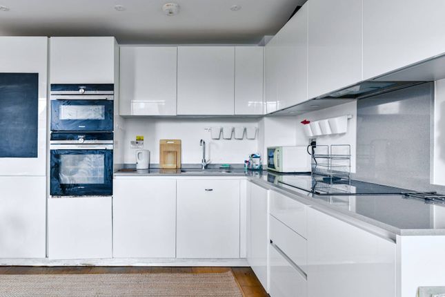 Thumbnail Flat to rent in Lance Court, Tooting, London