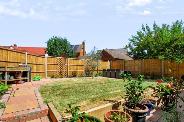 3 Grooms Close, Littlehampton photo 4
