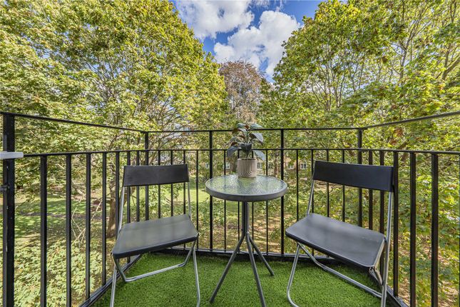 32,, Carslake Road, London photo 2