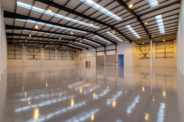 Thumbnail Industrial to let in Sterling Centre, Bracknell