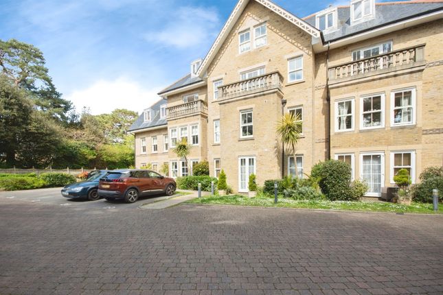 Thumbnail Flat for sale in Manor Road, Bournemouth