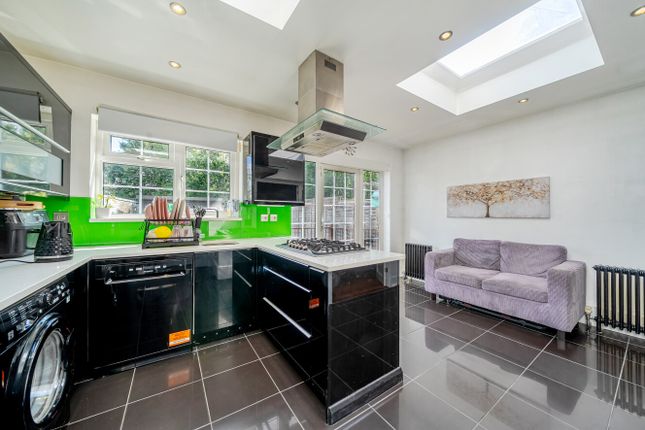 111, Jevington Way, London photo 4