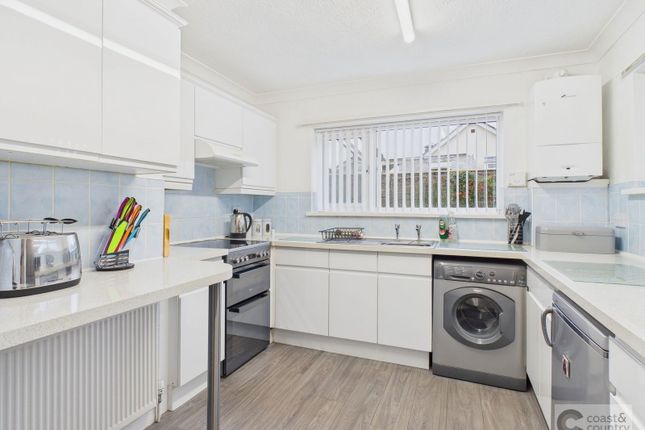 21, The Roundway, Newton Abbot photo 3